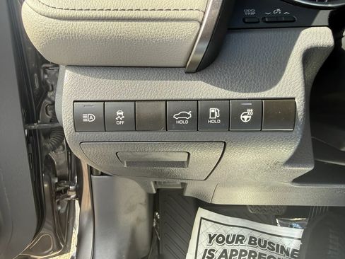 Used 2022 Toyota Camry XLE AWD/4WD image 24