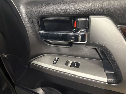 Used 2015 Toyota Land Cruiser AWD/4WD image 44