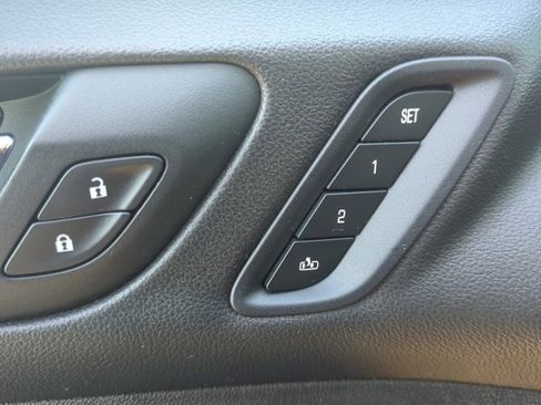 Used 2023 GMC Acadia AT4 w/ Technology Package image 7