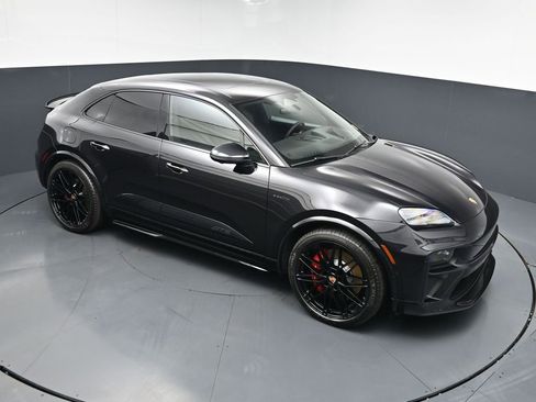 New 2026 Porsche Macan GTS Electric AWD/4WD image 19