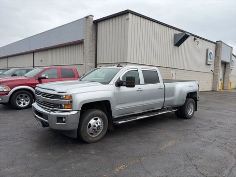 Used 2016 Chevrolet Silverado 3500 LT w/ LT Convenience Package AWD/4WD image 6