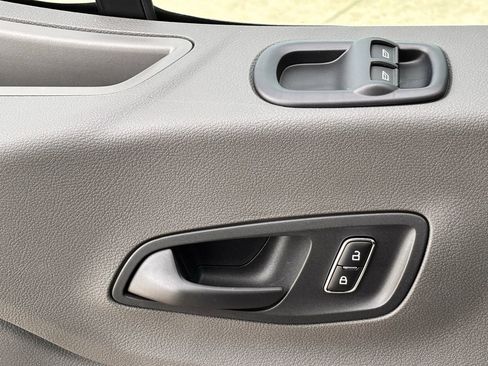 New 2026 Ford Transit 250 148 Medium Roof image 40