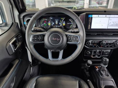 Used 2024 Jeep Wrangler High Altitude AWD/4WD image 20