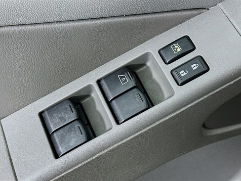 Used 2019 Nissan Frontier SL RWD image 15