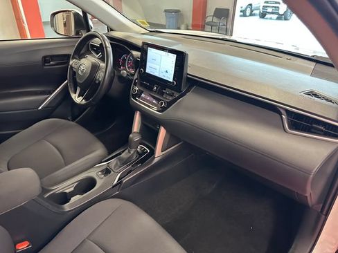 Certified 2022 Toyota Corolla Cross LE w/ Black Badges Package (TMS) AWD/4WD image 17