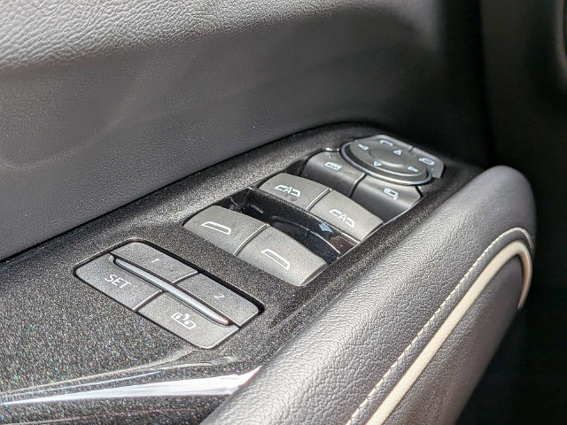 Used 2023 Cadillac Escalade Premium Luxury w/ LPO, Floor Liner Package AWD/4WD image 28