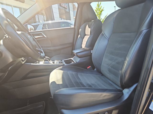 Used 2024 Mitsubishi Outlander SE Black Edition AWD/4WD image 15