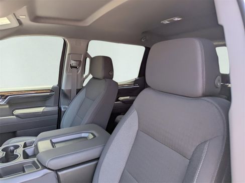New 2026 GMC Sierra 1500 Elevation image 7