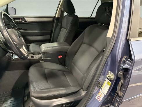 Used 2016 Subaru Outback 2.5i Premium AWD/4WD image 11