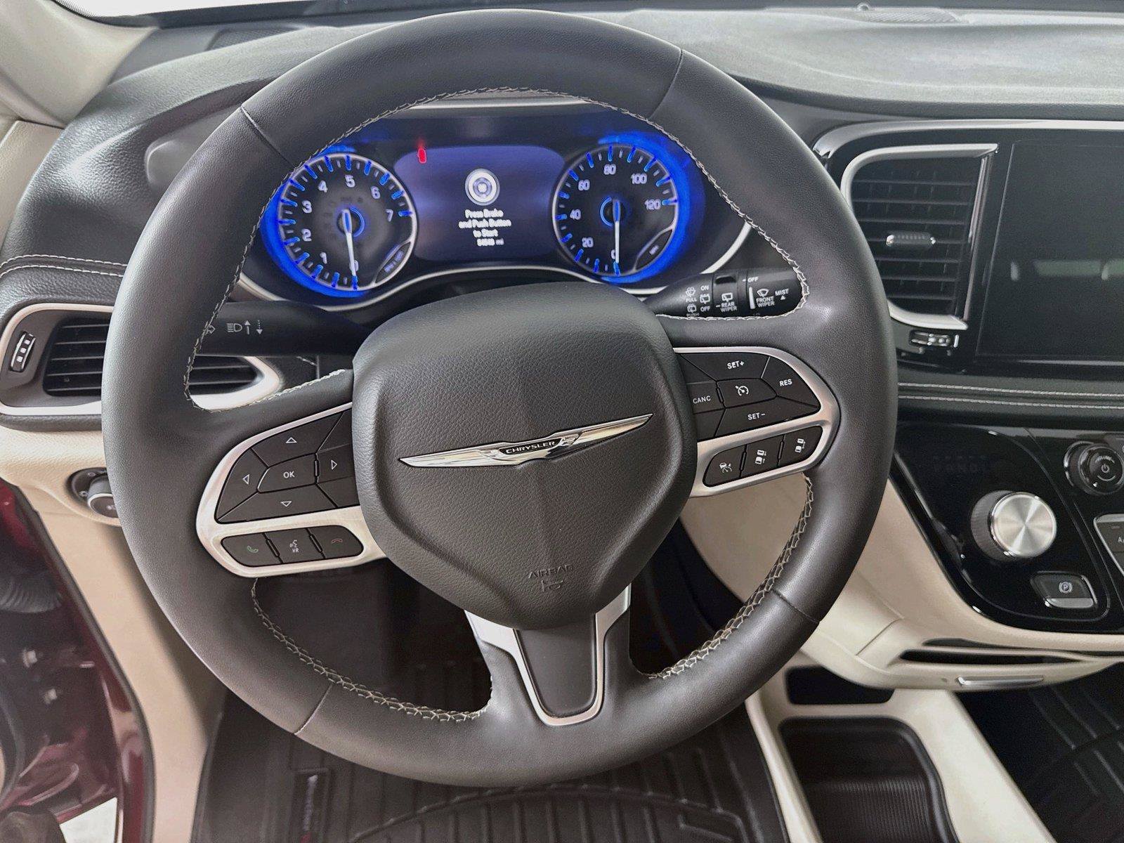Used 2022 Chrysler Pacifica Touring-L AWD/4WD image 18
