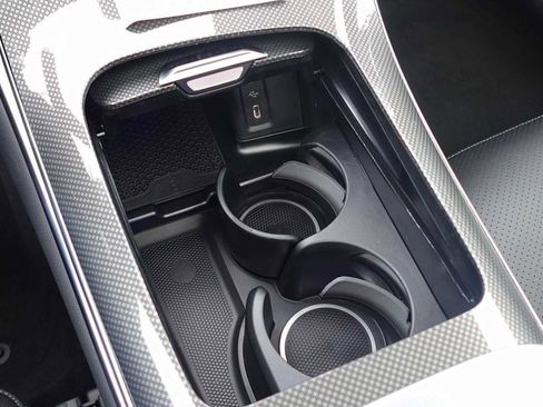 Used 2026 Mercedes-Benz GLC 300 4MATIC image 31