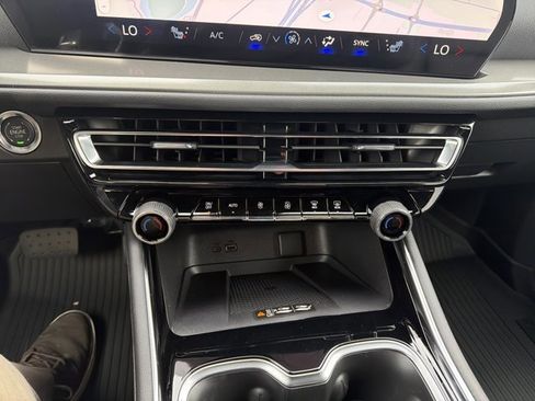 New 2026 Chevrolet Traverse LT w/ Driver Confidence Package image 18