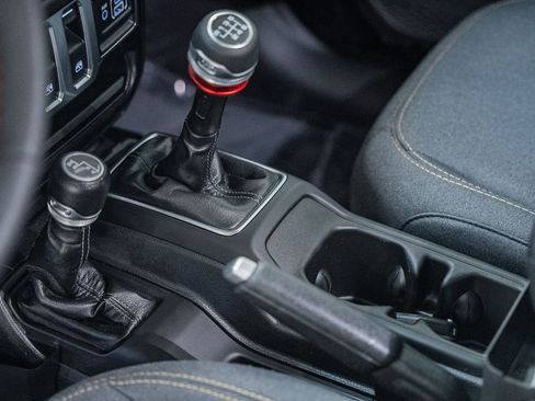 Used 2024 Jeep Wrangler Sport AWD/4WD image 38