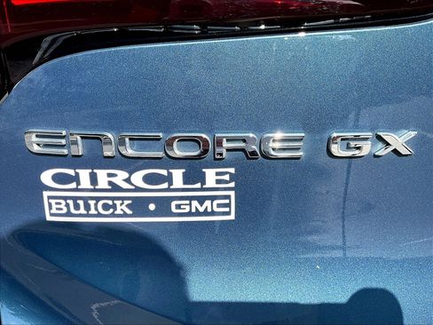 Used 2024 Buick Encore GX Preferred w/ Comfort Package FWD image 24