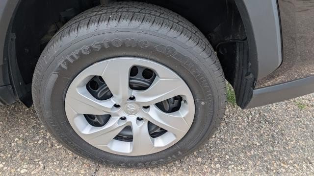 Used 2024 Toyota RAV4 LE AWD/4WD image 22
