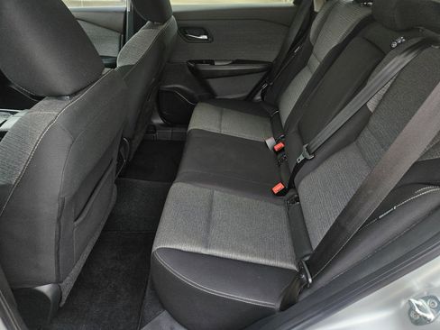 Used 2022 Nissan Rogue SV image 28