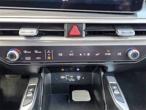 New 2026 Kia Sorento S w/ S Panoramic Sunroof Package image 24