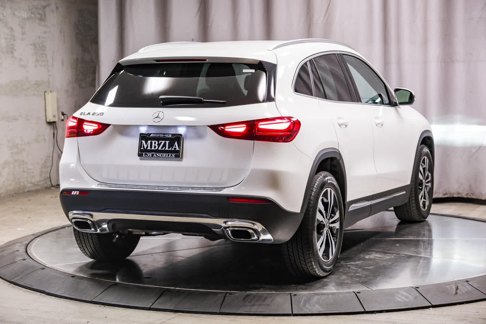 Certified 2026 Mercedes-Benz GLA 250 image 4