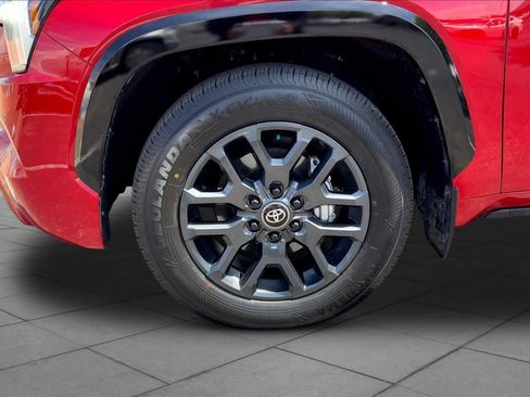 Used 2024 Toyota Sequoia Platinum image 10