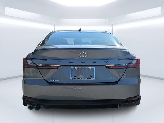 Used 2025 Toyota Camry SE FWD image 4