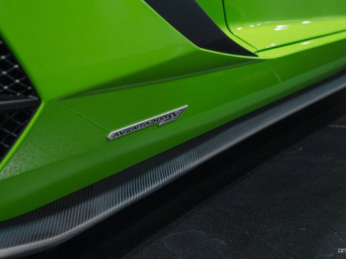 Used 2021 Lamborghini Aventador SVJ image 10