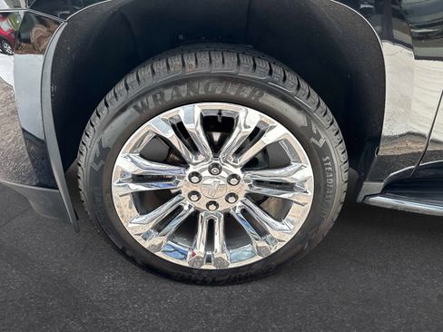 Used 2018 Cadillac Escalade Premium Luxury w/ LPO, Radiant Package RWD image 10