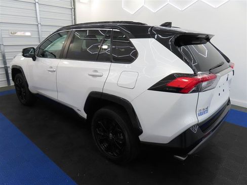 Used 2023 Toyota RAV4 XSE AWD/4WD image 10