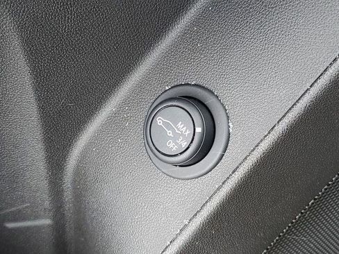 Certified 2024 Chevrolet Equinox LT image 24