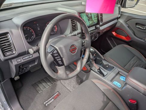 Used 2024 Nissan Frontier PRO-4X w/ Technology Package image 11
