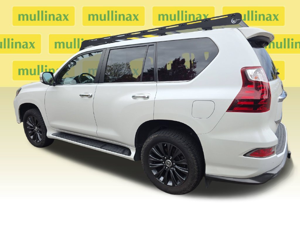 Used 2021 Lexus GX 460 Premium w/ Accessory Package AWD/4WD image 10
