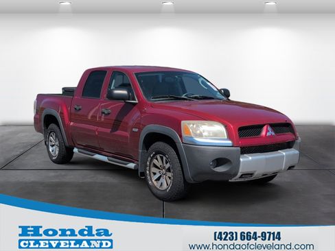 Used 2006 Mitsubishi Raider DuroCross AWD/4WD image 1