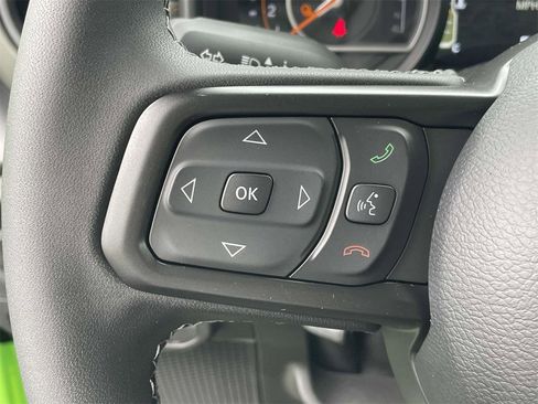 New 2025 Jeep Gladiator Mojave w/ Convenience Group image 12