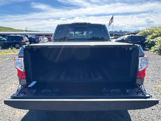 Used 2019 Nissan Titan PRO-4X AWD/4WD image 35