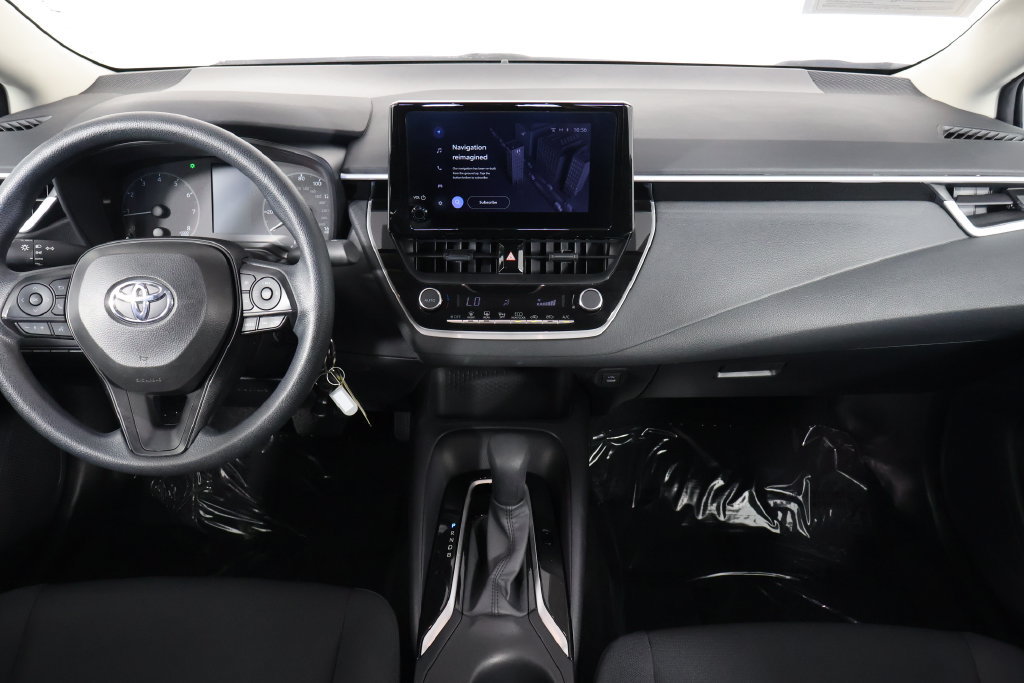 Used 2025 Toyota Corolla LE FWD image 14