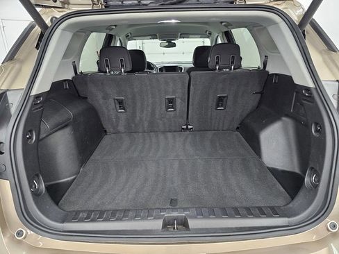 Used 2018 GMC Terrain SLE w/ Driver Convenience Package FWD image 27