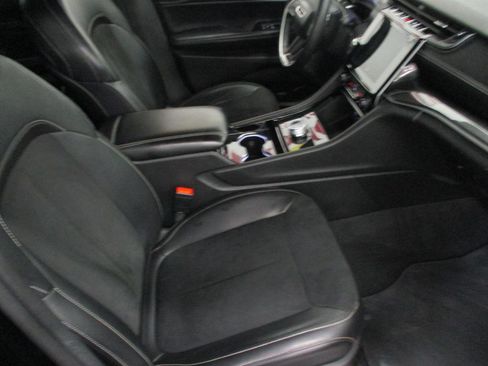 Used 2022 Jeep Grand Cherokee Altitude AWD/4WD image 12