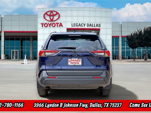 Used 2025 Toyota RAV4 XLE w/ Convenience Package FWD image 9