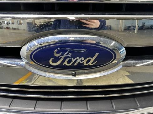 Used 2017 Ford F350 Lariat w/ Lariat Ultimate Package image 9