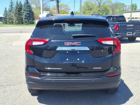 Used 2023 GMC Terrain SLE w/ Driver Convenience Package AWD/4WD image 6