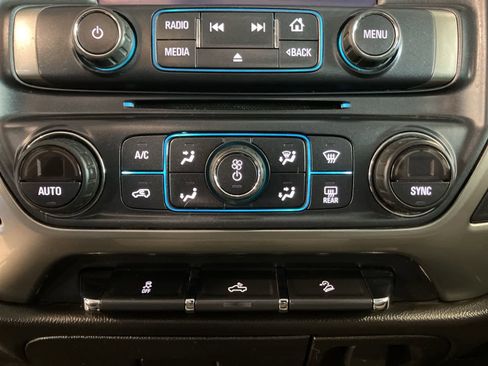 Used 2018 Chevrolet Silverado 1500 LT w/ All Star Edition AWD/4WD image 15