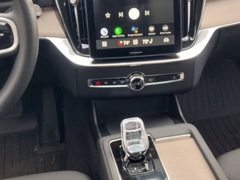 New 2026 Volvo XC90 B6 Plus w/ Protection Package Premier image 26