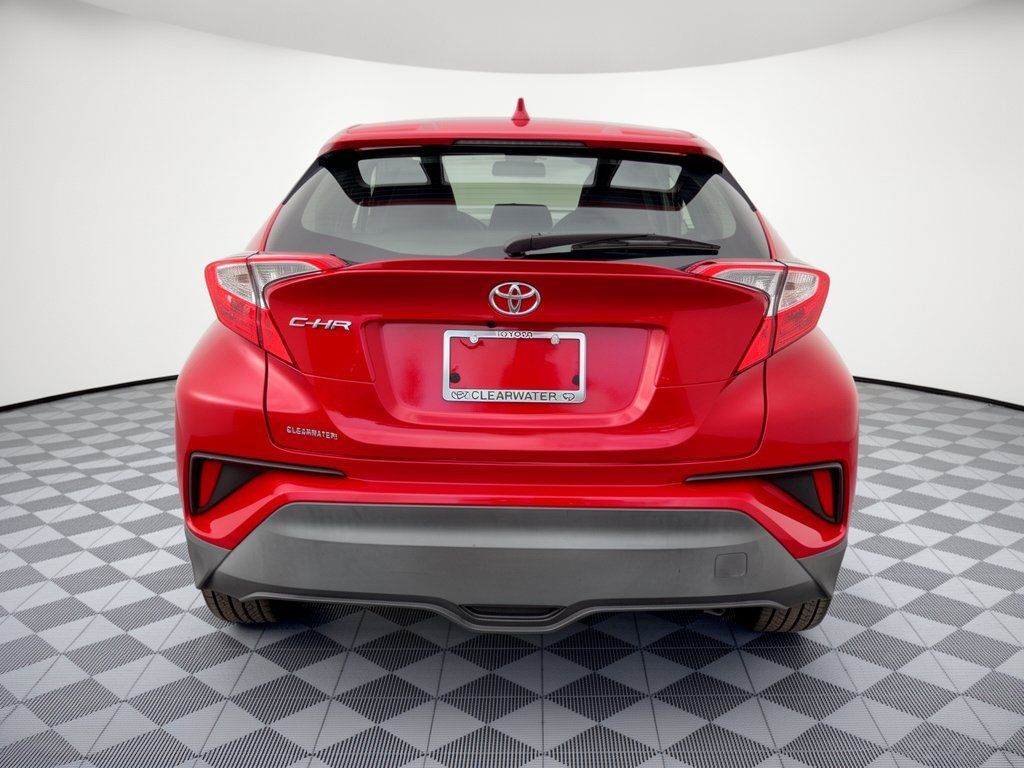 Used 2022 Toyota C-HR XLE FWD image 11