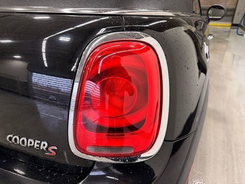 Used 2018 MINI Cooper S w/ Sport Package image 5