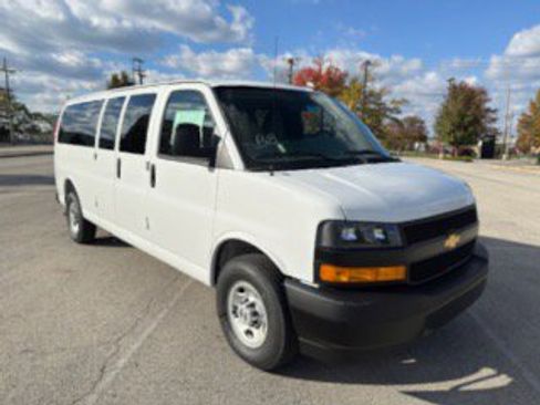 New 2025 Chevrolet Express 3500 LS image 2