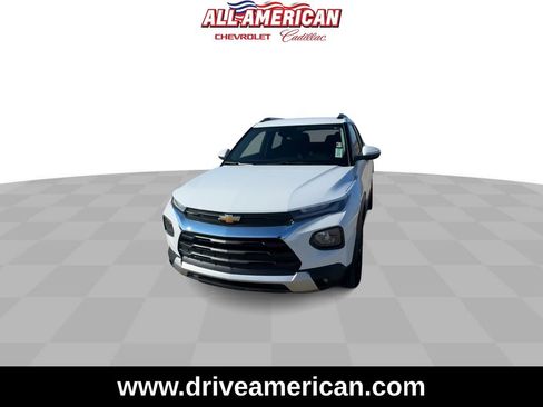 Used 2023 Chevrolet TrailBlazer LT image 3
