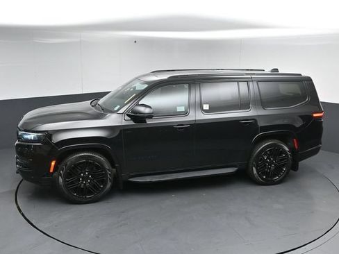 Used 2023 Jeep Wagoneer Series II AWD/4WD image 48