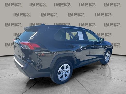 Used 2024 Toyota RAV4 LE image 5