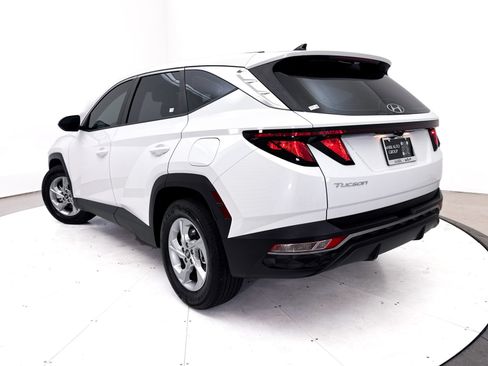 Used 2024 Hyundai Tucson SE FWD image 2