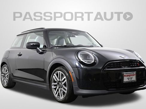 Used 2025 MINI Cooper S image 2
