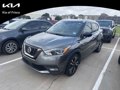 Used 2020 Nissan Kicks SR w/ SR Premium Package FWD image 1